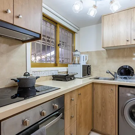 City Cove 1-br Apt In Διαμέρισμα